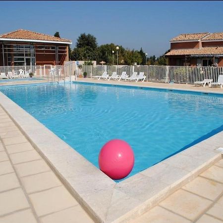 Maison Plain Pied Avec Climatisation Dans Une Residence Privee Avec Piscine Saint-Saturnin-lès-Avignon Zewnętrze zdjęcie