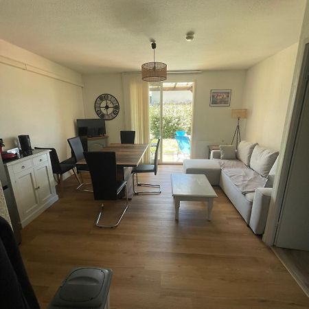 Maison Plain Pied Avec Climatisation Dans Une Residence Privee Avec Piscine Saint-Saturnin-lès-Avignon Zewnętrze zdjęcie