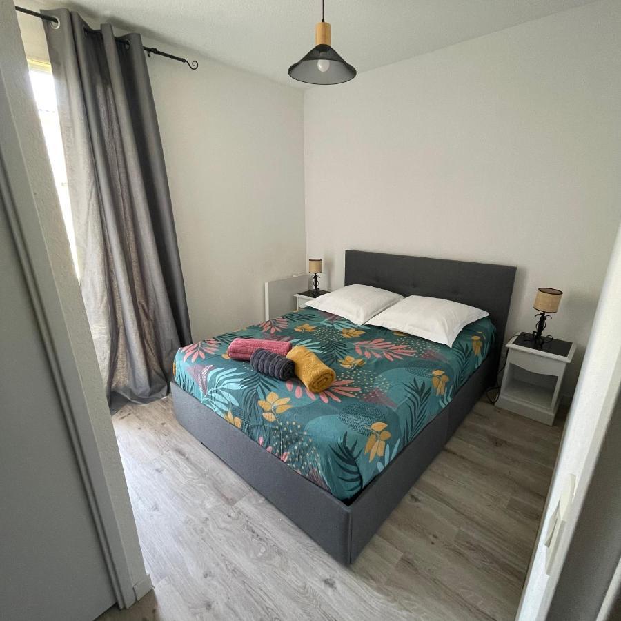 Maison Plain Pied Avec Climatisation Dans Une Residence Privee Avec Piscine Saint-Saturnin-lès-Avignon Zewnętrze zdjęcie