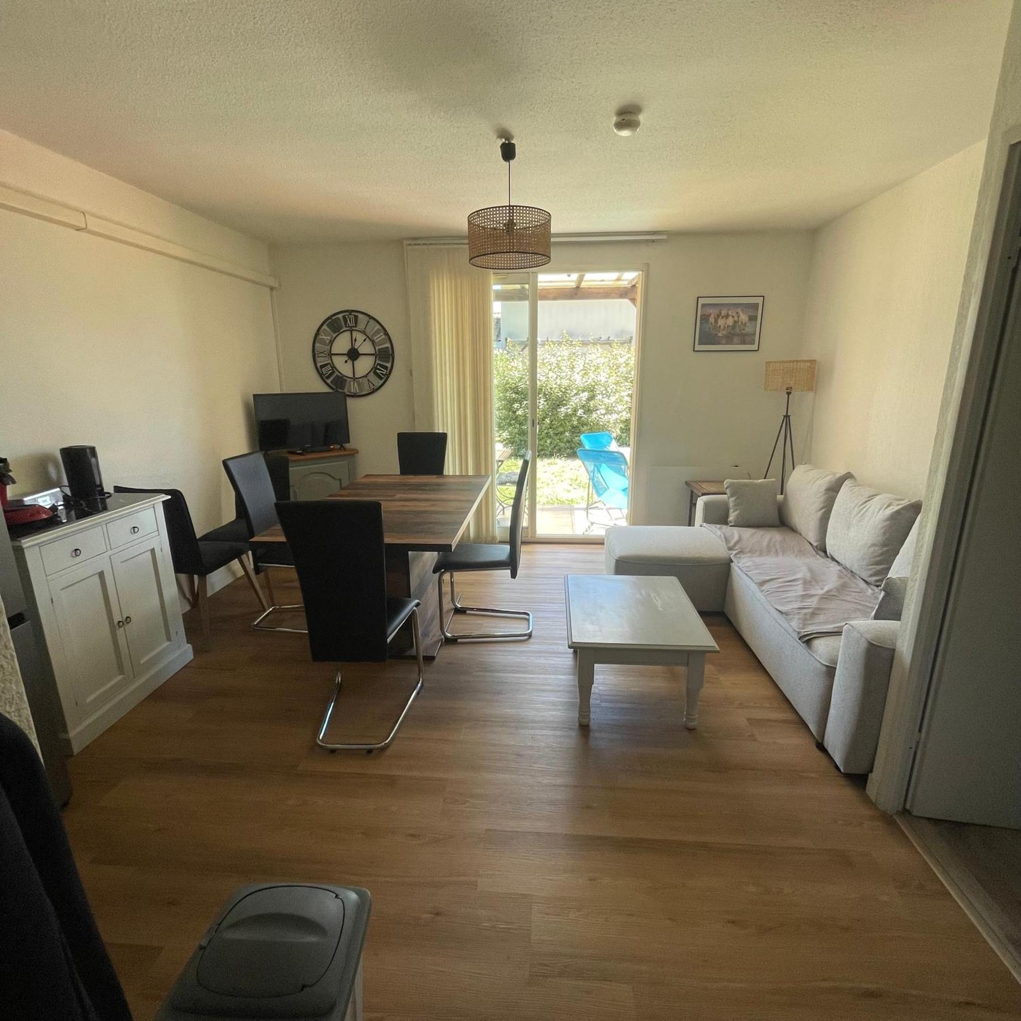 Maison Plain Pied Avec Climatisation Dans Une Residence Privee Avec Piscine Saint-Saturnin-lès-Avignon Zewnętrze zdjęcie